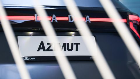 В Ташкенте представили новый кроссовер Lada Azimut
