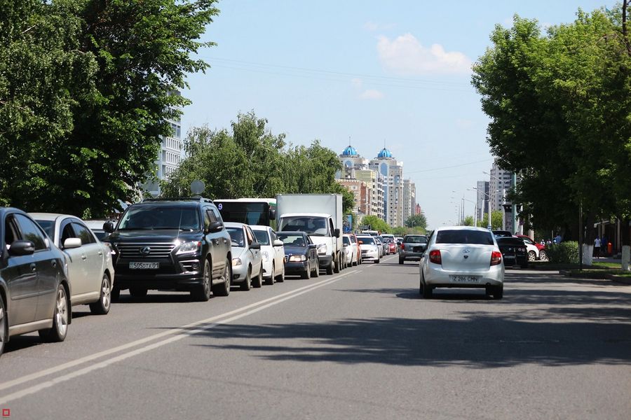 Реальное количество автомобилей в Нур-Султане в 2 раза выше официальной статистики / Фото из открытых источников