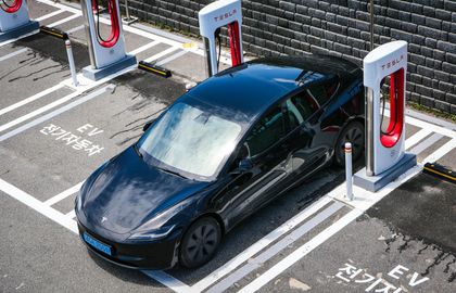 Tesla расширит сеть Megacharger до 66 станций к 2026 году