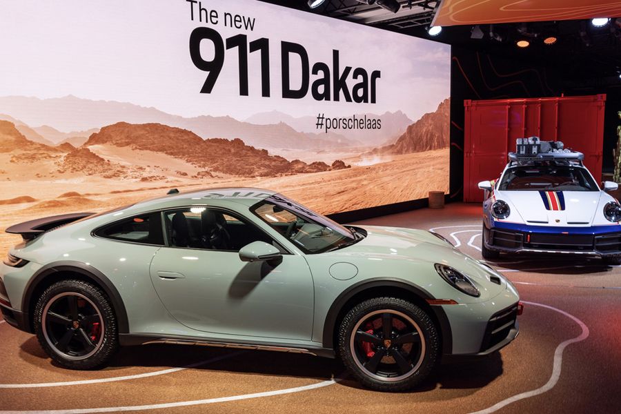Porsche презентовал внедорожный 911-й Dakar / Фото: Porsсhe