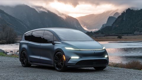 Маск намекнул на новую модель вместо минивэна Tesla