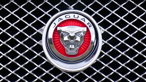 Jaguar отложил выпуск четырех моделей ради электромобилей