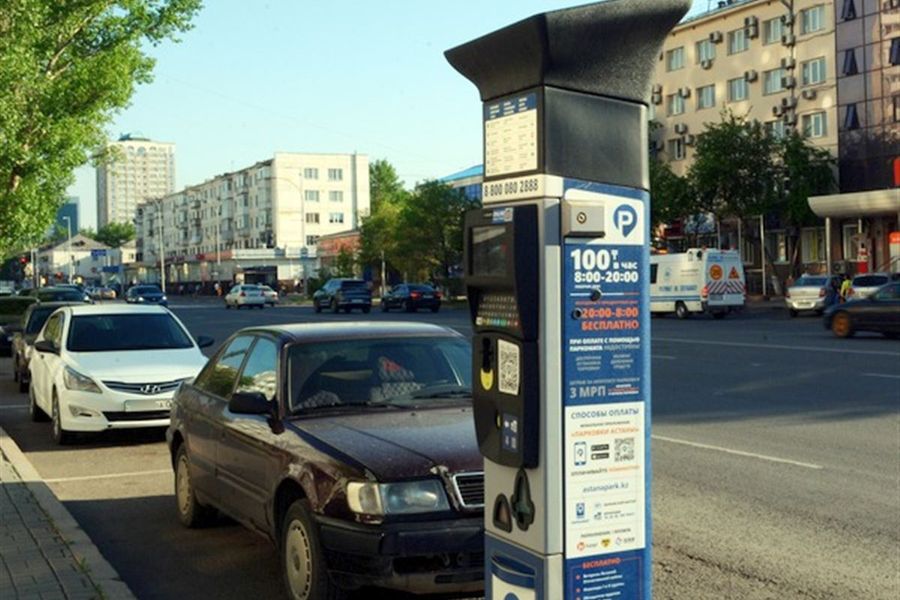 Нұр-Сұлтан әкімдігі ақылы тұрақтардың орналасу жоспарын қайта қарайды / Фото: Владимир Бахуревич