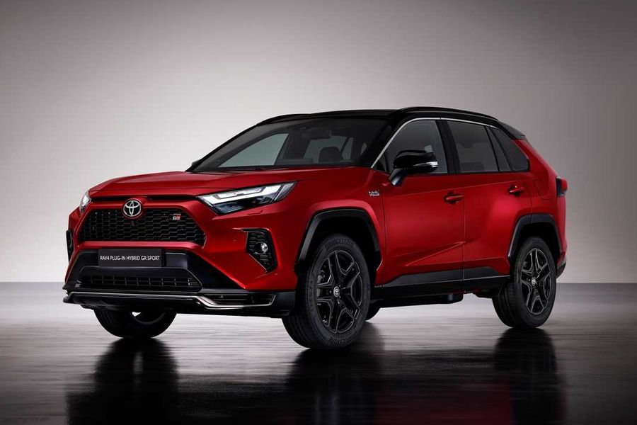 Toyota начнет продажи спортивного RAV4 в конце 2022-го / Фото: motor1.com