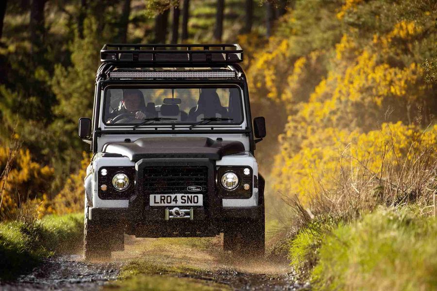 Land Rover выпустит лимитированную порцию классики / Фото: carlabnews.com