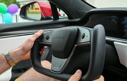 Tesla начала производство роботакси Cybercab