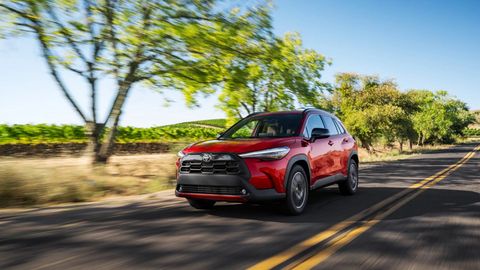 Toyota обновила Corolla Cross для США, отказалась от комплектации S Hybrid