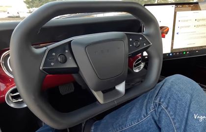 Mustang 1966 года переделан под электромобиль с технологиями Tesla