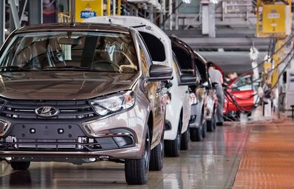 АвтоВАЗ заявил о возвращении к докризисным объемам продаж в России