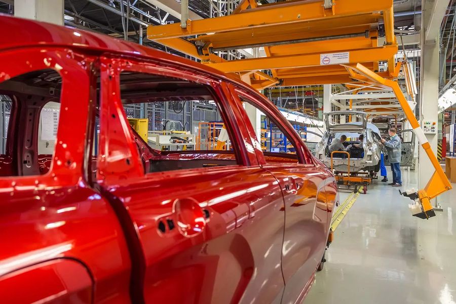 Производство легковых автомобилей в России в 2022 году снизилось на 66% / Фото: Depositphotos