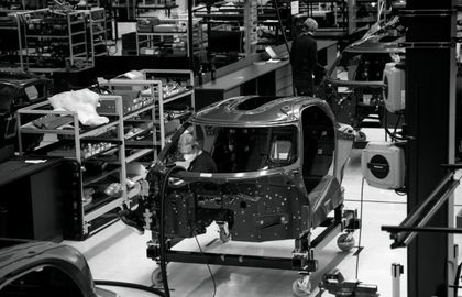 Koenigsegg начал производство гиперкара Gemera и модели CC850