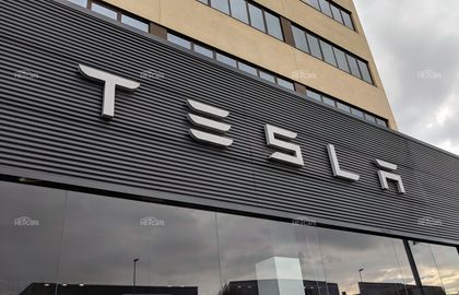 Tesla опровергает версию о кризисе перепроизводства