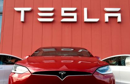 Tesla отзывает почти 13 тысяч автомобилей из Китая