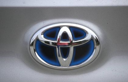 Toyota снизила план производства из-за нехватки микрочипов