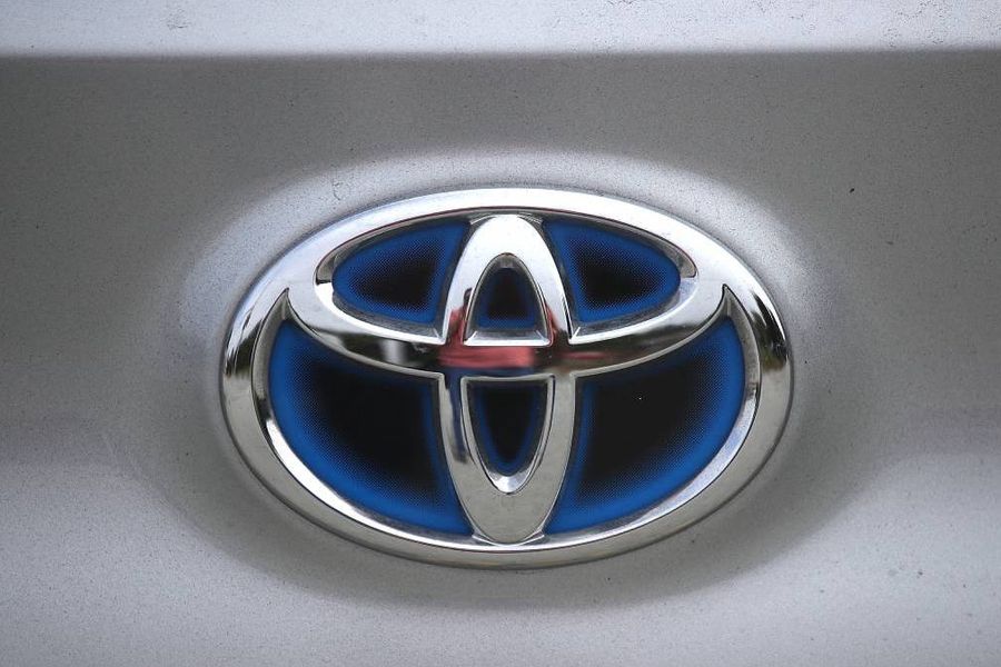 Toyota снизила план производства из-за нехватки микрочипов / Фото: Getty Images