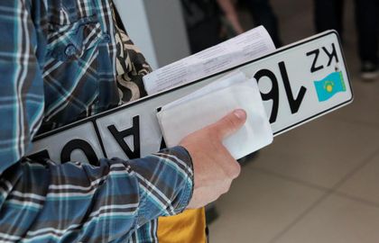 В Казахстане сокращается количество зарегистрированных автомобилей