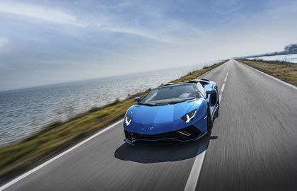 Lamborghini распрощалась с суперкаром Aventador