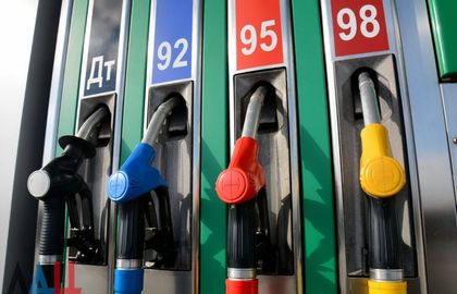 Цену на бензин Аи-95 в Казахстане отпустят в свободное плавание