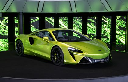 McLaren вынужден торговать историей