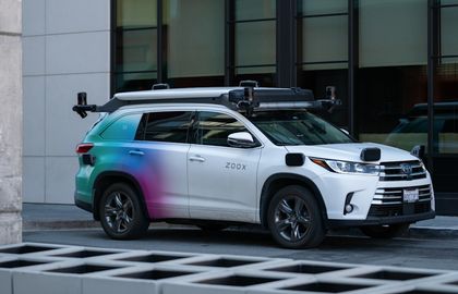 Zoox тестирует автономные такси в Далласе и Финиксе