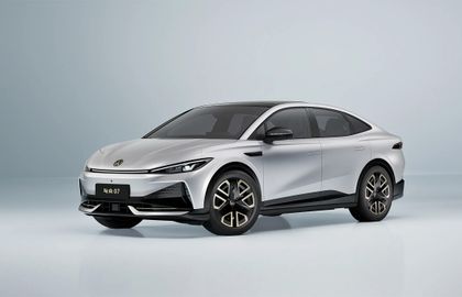 Volkswagen ID. Unyx 07 представлен в Китае с технологиями XPeng