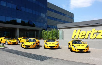 Hertz көлік жалдау сервисі 175 мың электромобиль сатып алады