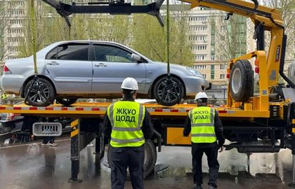 В Астане начала работу система платной эвакуации авто